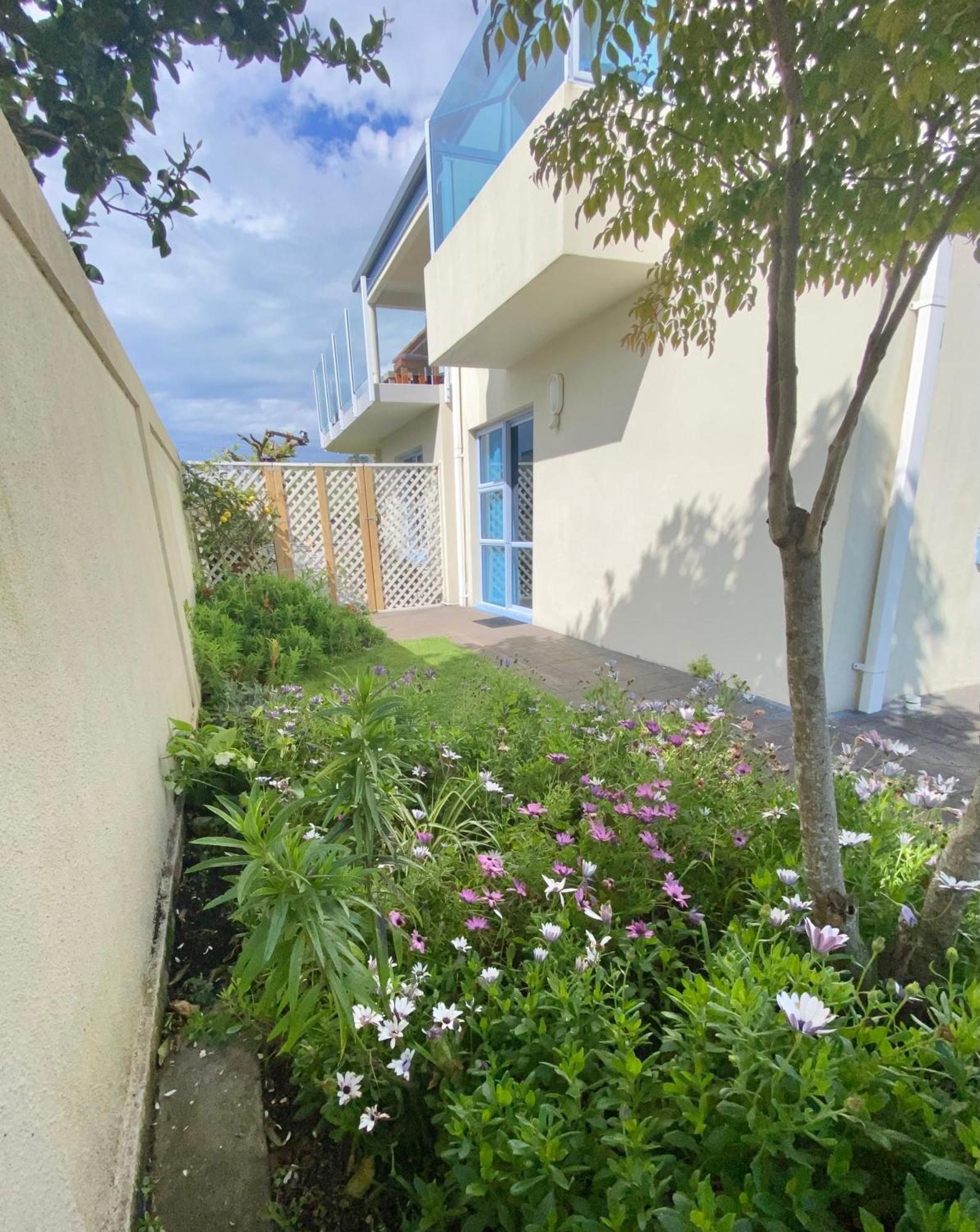 Hillcrest Two Apartment Уакатане Екстериор снимка
