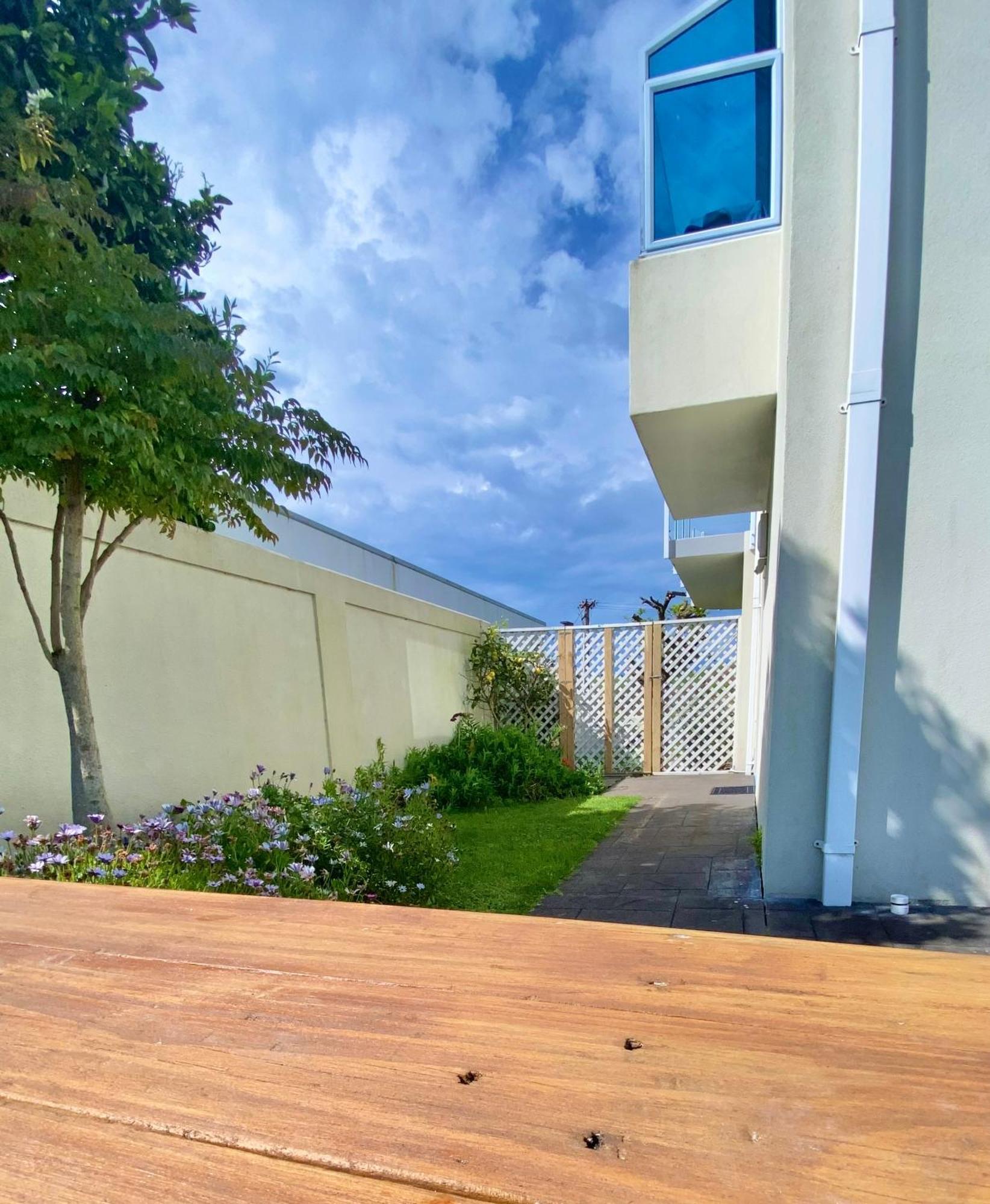 Hillcrest Two Apartment Уакатане Екстериор снимка